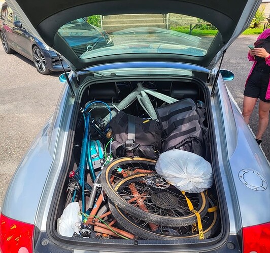 Screenshot_20251016_214056_Photos