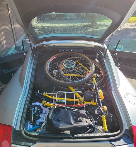 Screenshot_20251016_214037_Photos